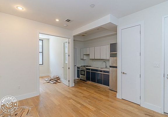 5th image of 740 De Kalb Ave #1F