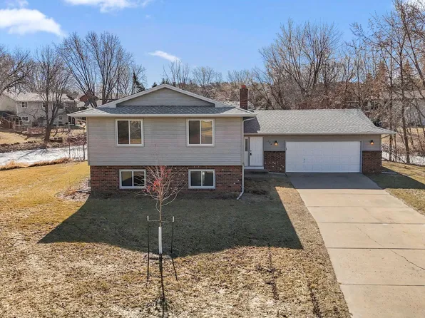 504 Elaine Ave, Shoreview, MN 55126