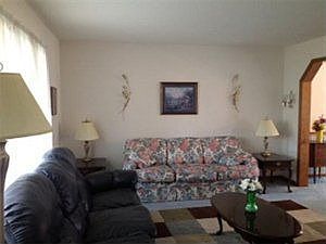 2nd image of 30 Rose Cir