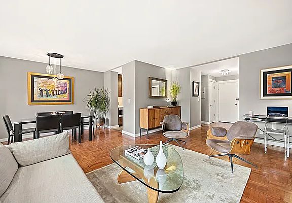 2nd image of 20 E 9th St #6M