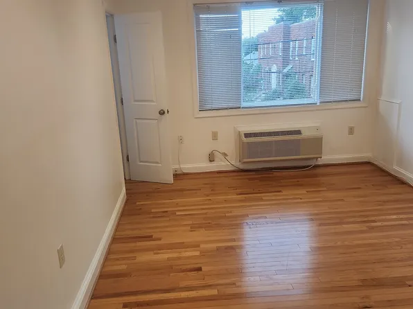 3301 Ely Pl SE APT 3, Washington, DC 20019