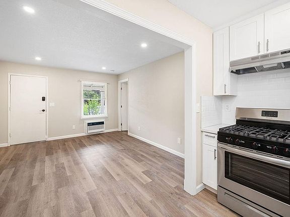5th image of 5480 Capistrano Ave APT 4
