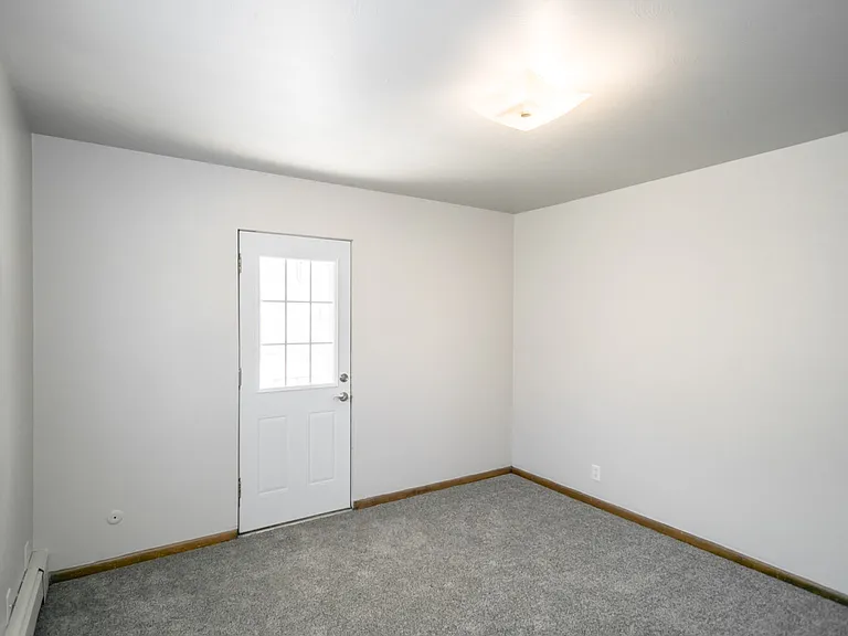 825 Washington St #6 — Photo 7