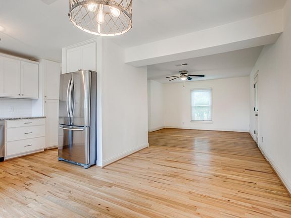 3rd image of 119 Town East Blvd