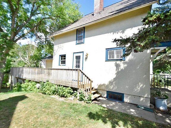 3rd image of 113 Kingwood St