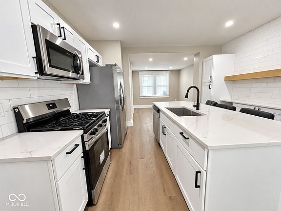 5th image of 941 N Olney St