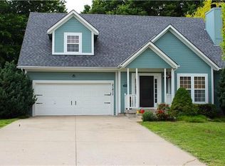 21817 Lincoln St, Spring Hill, KS 66083