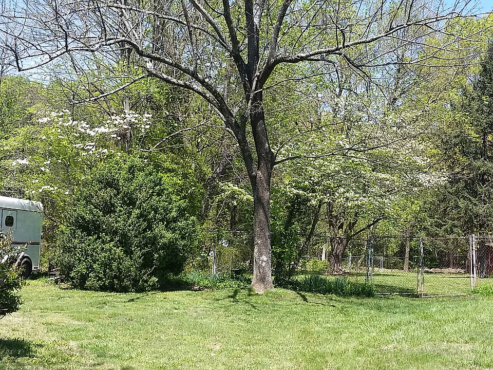 2nd image of 4724 Mitchell Ave