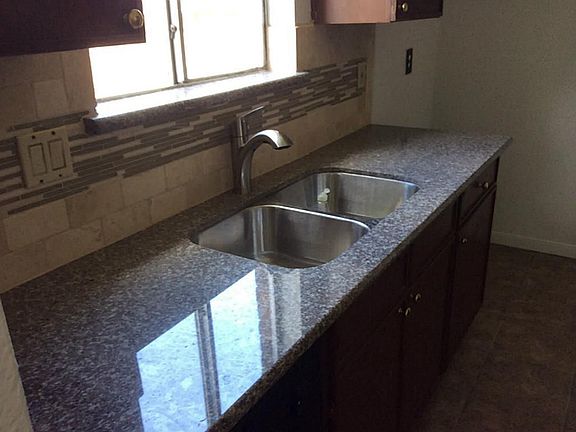 3rd image of 2115 Hammerwood Dr
