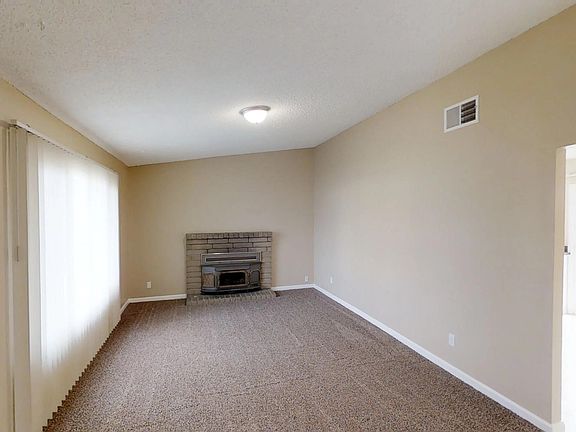 3rd image of 296 Cambridge Dr