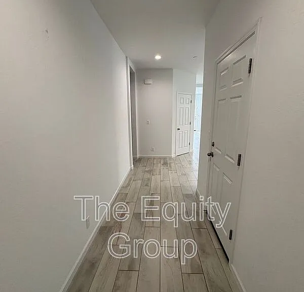 1336 W Porter Ct — Photo 27