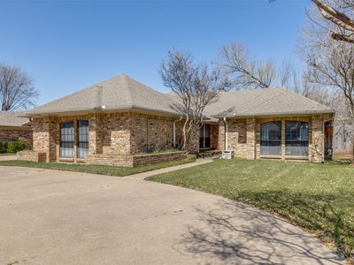 2005 W Nathan Lowe Rd, Arlington, TX, 76017