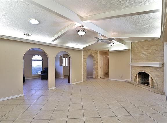 3rd image of 4017 Ligustrum Dr