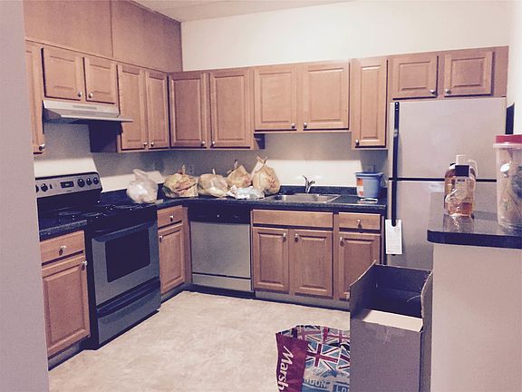 4th image of 1015 Southern Artery APT 101