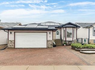5 W Riverview Ct SE, Redcliff, AB T0J2P0