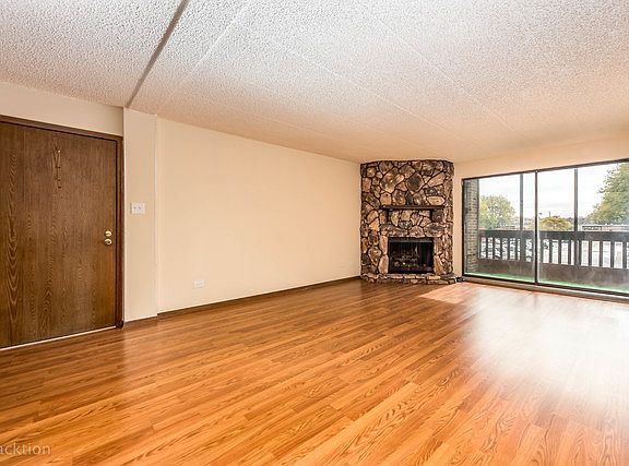 2nd image of 10401 S Menard Ave #114