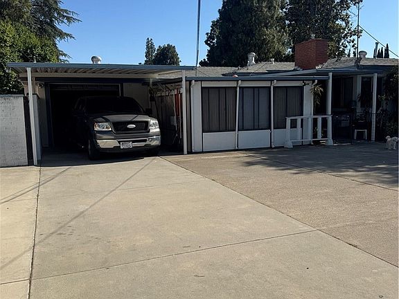 4th image of 2011 E Orange Grove Ave