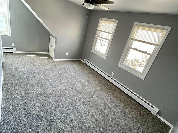 5th image of 919 Magnolia Ave E #919