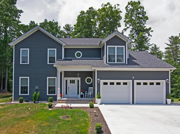 265 Brookside Dr, Lewisburg, WV 24901