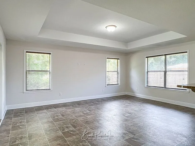 2080 Stennis Dr — Photo 11