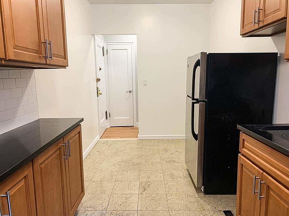 3rd image of 111-14 76th Ave #5