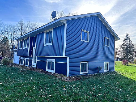 3rd image of 6732 Belfast Dr