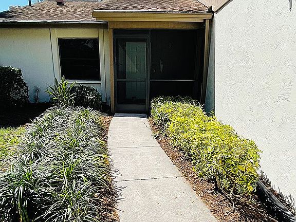 4th image of 281 Oak Hill Dr #13