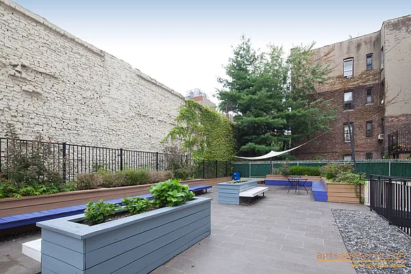 Sold by aptsandlofts.com | media 3