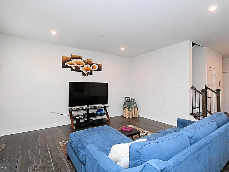 500 Sterling Dr — Photo 21