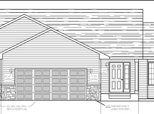240 Foxfire Dr, Mankato, MN 56001
