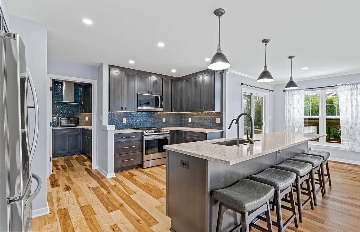4 bed, 2.5 bath, 2599 sqft, $3,800 — Photo 1