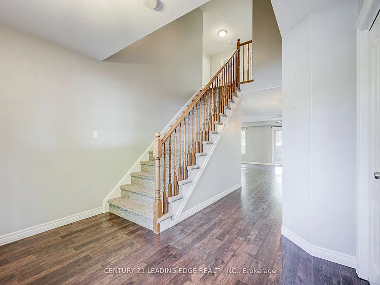 124 College St #9 — Photo 4