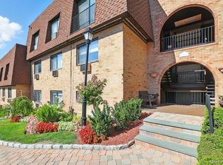 330 Central Park Ave APT F8, Scarsdale, NY 10583