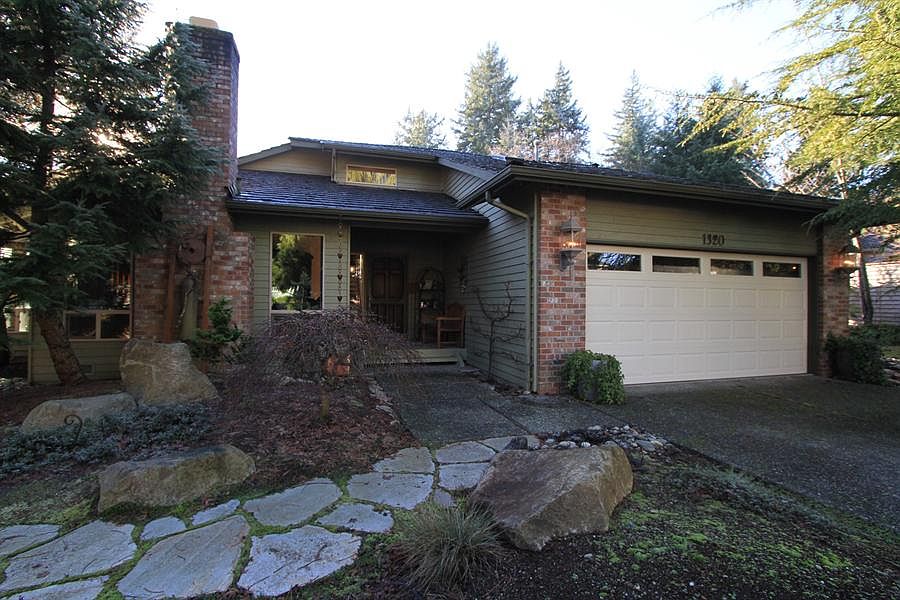 2nd image of 1320 141st St SE