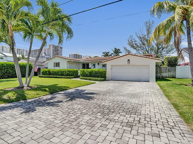 248 Codrington Dr — Photo 7