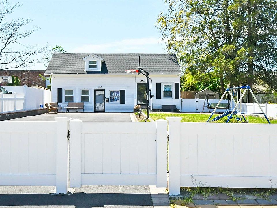 1st image of 42 Martens Ave
