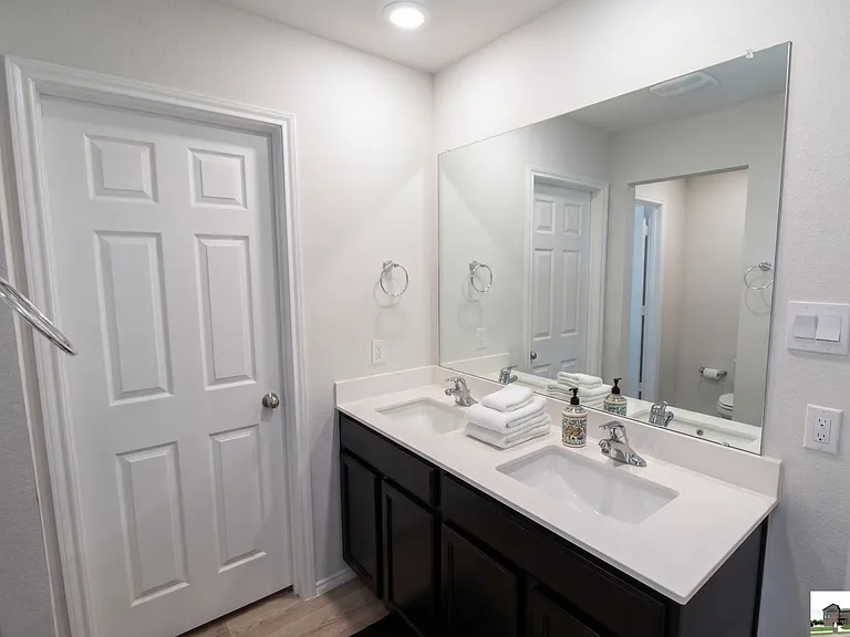 2478 Bee Creek Dr — Photo 8