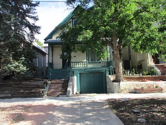 Classic Denver bungalow and very walkable area! Great covered porch
