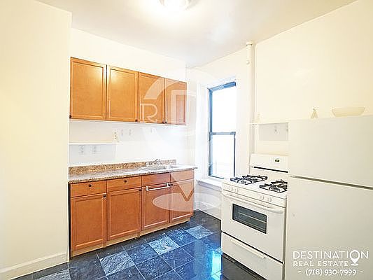 5th image of 8414 4th Ave APT D10