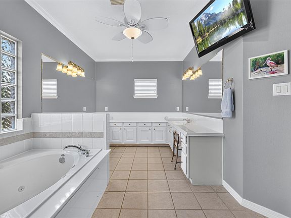 3rd image of 2606 Shady Acres Lndg
