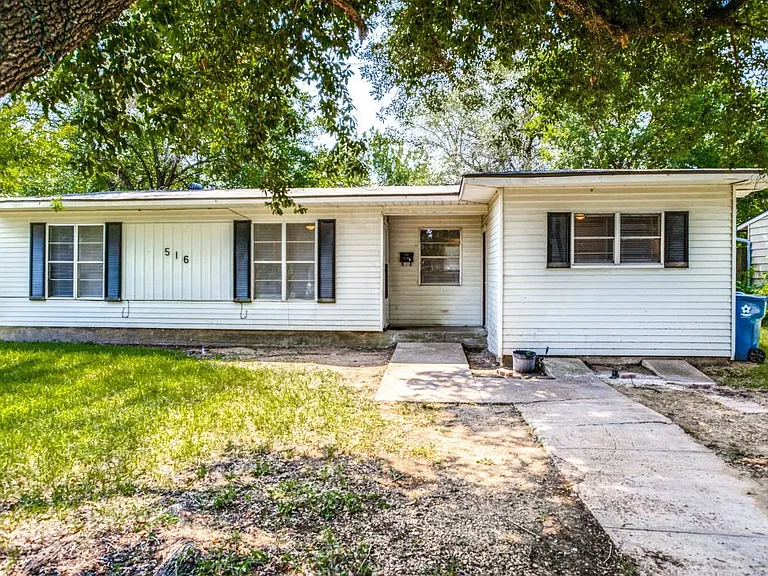 516 Highland Dr — Photo 24