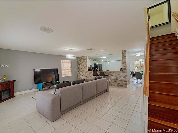 4th image of 11143 SW 152nd Ct #0