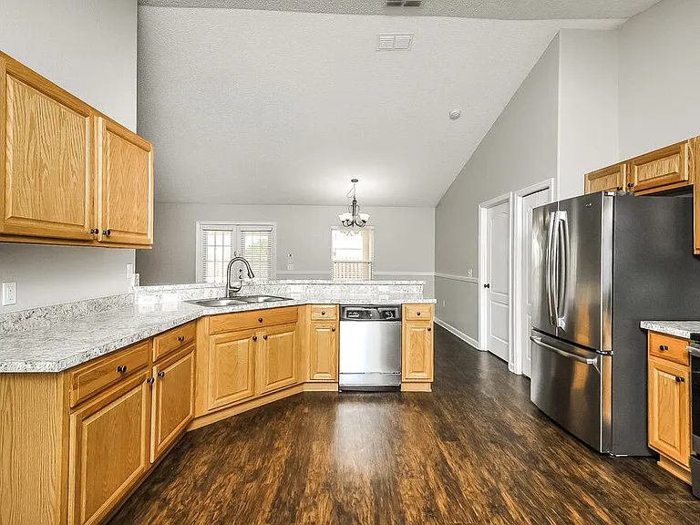6025 Live Oak Dr — Photo 6