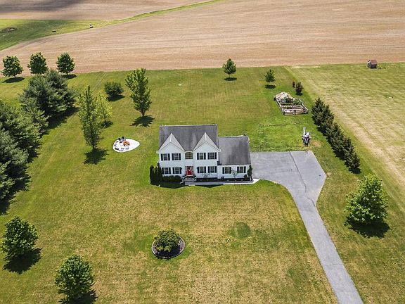 2nd image of 36 Mine Rd