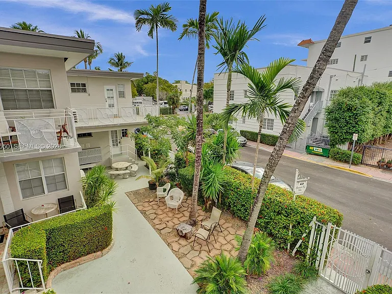 717 Espanola Way #204 — Photo 36
