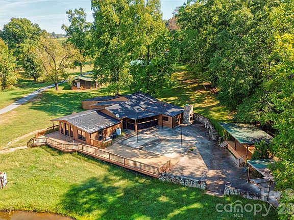 2nd image of 5542 Casar Rd