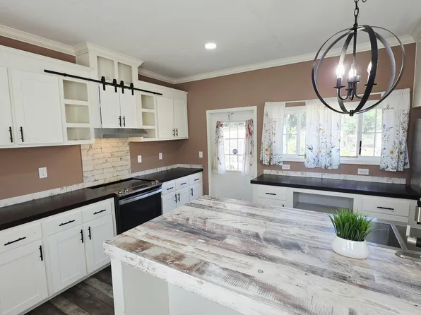 11925 Camellia St, Fountain, FL 32438