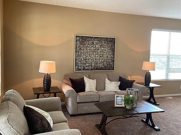 5th image of 17013 Oakmont Dr