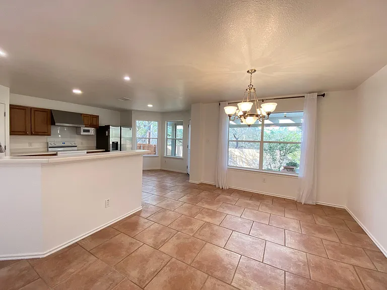 316 Indian Meadow Dr — Photo 10
