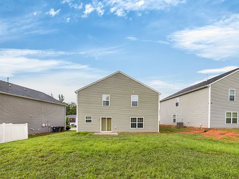 125 Saddlehorse Ln — Photo 5